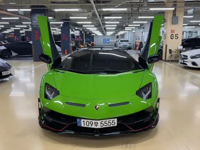 Lamborghini Aventador 2020, 7408 км, за 623605.1 USD - фото 20
