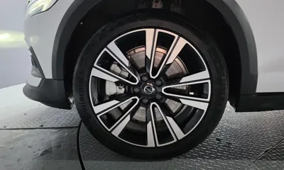 Volvo V60 2023, 24621 км, за 31398.75 USD
