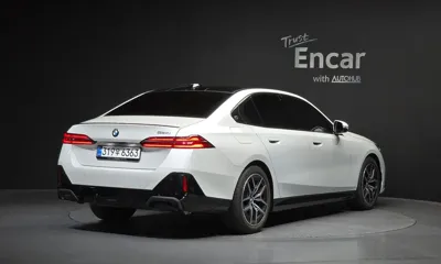 BMW 5-Series 2026, 8651 км, за 46449.54 USD