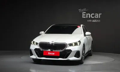 BMW 5-Series 2026, 8651 км, за 46449.54 USD