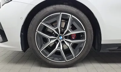 BMW 5-Series 2026, 8651 км, за 46449.54 USD