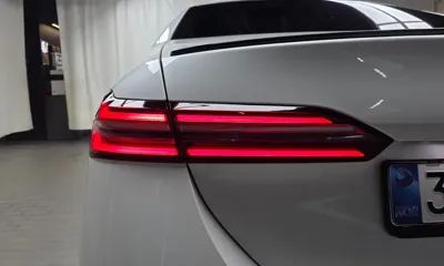 BMW 5-Series 2026, 8651 км, за 46449.54 USD - фото 23