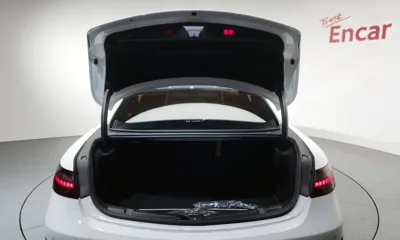 Mercedes-Benz E-Class 2022, 47111 км, за 30228.16 USD - фото 20