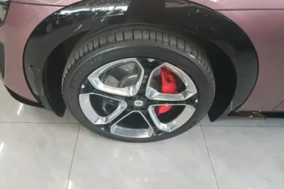 Xiaomi Auto YU7 2025, 3700 км, за 45911 USD - фото 15