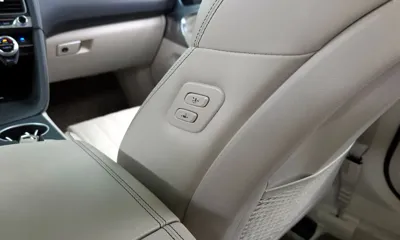 Genesis G70 2020, 65867 км, за 16381.71 USD - фото 26