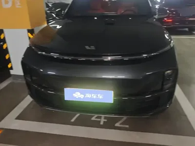Li Auto Li L8 2023, 120600 км, за 27088.94 USD