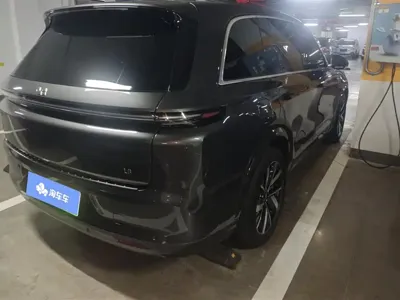 Li Auto Li L8 2023, 120600 км, за 27088.94 USD
