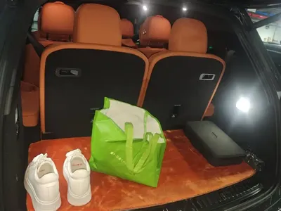 Li Auto Li L8 2023, 120600 км, за 27088.94 USD
