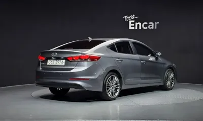 Hyundai Avante 2016, 221859 км, за 3305.13 USD