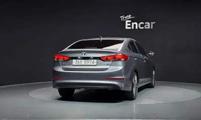 Hyundai Avante 2016, 221859 км, за 3305.13 USD