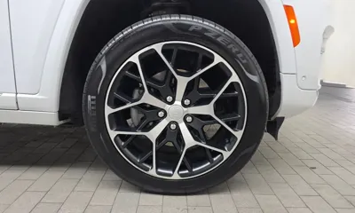 Jeep Cherokee 2023, 42497 км, за 39000.56 USD