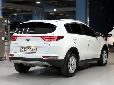 Kia Sportage 2018, 106831 км, за 7548.9 USD