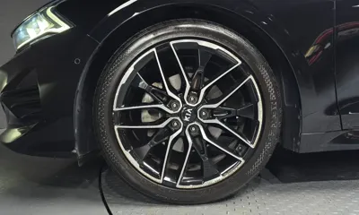Kia K5 2021, 104812 км, за 14106.48 USD