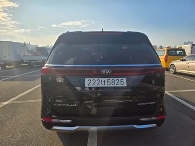 Kia Canival 2021, 97618 км, за 14325.71 USD