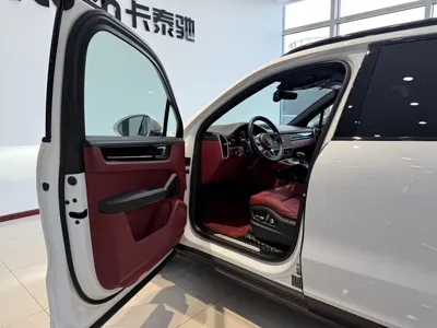 Porsche Cayenne 2019, 82600 км, за 57168.9 USD - фото 17
