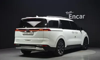 Kia Canival 2023, 28663 км, за 21792.89 USD