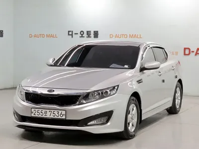 Kia K5 · 2013 год