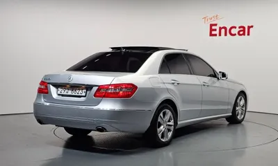 Mercedes-Benz E-Class 2011, 46465 км, за 5842.2 USD