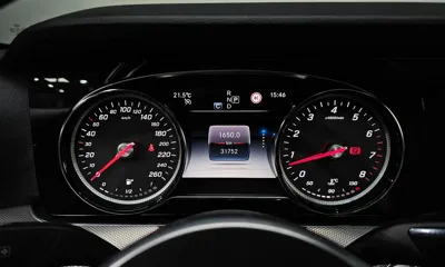Mercedes-Benz E-Class 2020, 31752 км, за 19036.37 USD - фото 8