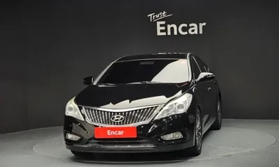 Hyundai Grandeur 2013, 242026 км, за 2504.13 USD