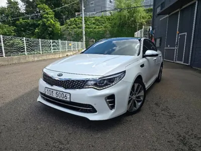 Kia K5 · 2017 год