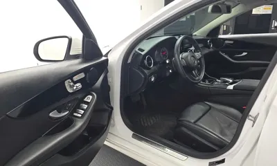 Mercedes-Benz C-Class 2017, 154918 км, за 21878.69 USD - фото 10