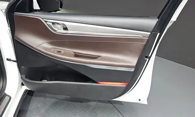 Hyundai Grandeur 2021, 43745 км, за 15107.11 USD - фото 27