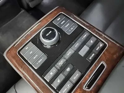 Hyundai Equus 2015, 181268 км, за 4332.41 USD - фото 15