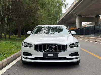 Volvo S90 2017, 90000 км, за 12948.54 USD