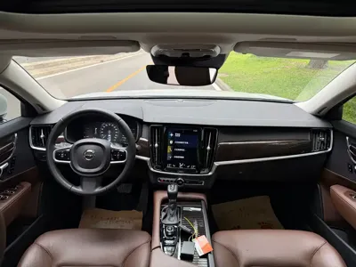 Volvo S90 2017, 90000 км, за 12948.54 USD