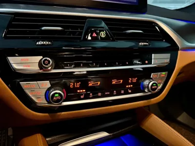 BMW 5-Series 2023, 44737 км, за 23727.48 USD - фото 16