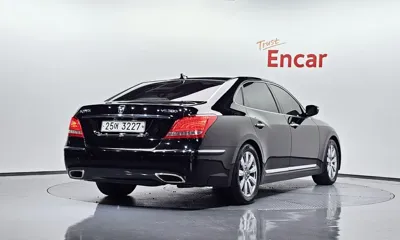 Hyundai Equus 2010, 105599 км, за 3688.61 USD