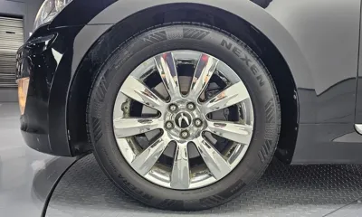 Hyundai Equus 2010, 105599 км, за 3688.61 USD