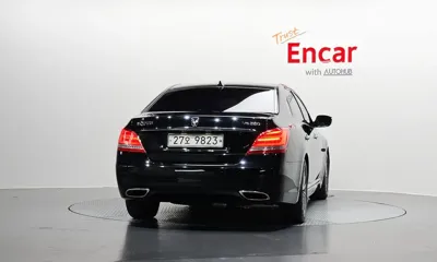 Hyundai Equus 2014, 165688 км, за 4102.36 USD