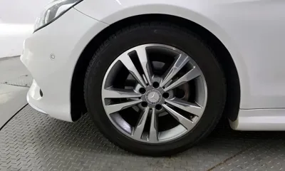 Mercedes-Benz E-Class 2014, 130423 км, за 8972.58 USD