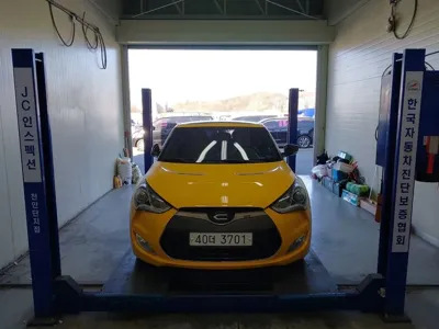 Hyundai Veloster 2012, 107917 км, за 2290.93 USD