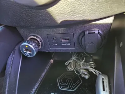 Hyundai Veloster 2012, 107917 км, за 2273.62 USD - фото 8