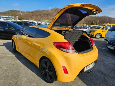 Hyundai Veloster 2012, 107917 км, за 2273.62 USD - фото 12