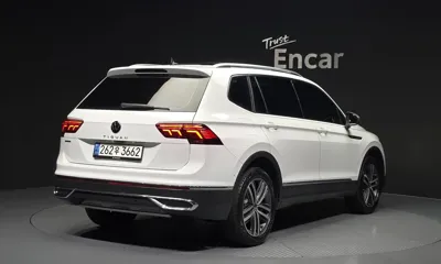 Volkswagen Tiguan 2022, 58493 км, за 20021.01 USD