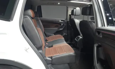 Volkswagen Tiguan 2022, 58493 км, за 20021.01 USD - фото 12