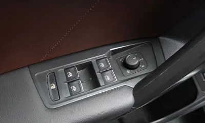 Volkswagen Tiguan 2022, 58493 км, за 20021.01 USD - фото 32