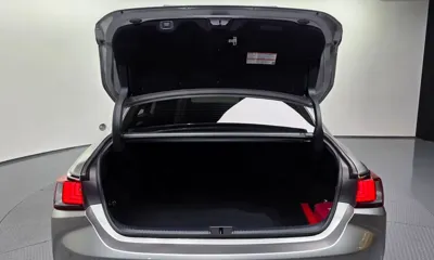 Lexus ES 2026, 13387 км, за 37110.1 USD - фото 20