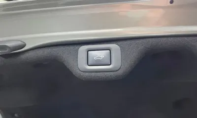 Lexus ES 2026, 13387 км, за 37110.1 USD - фото 32