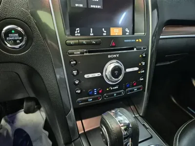 Ford Explorer 2018, 45745 км, за 11304.68 USD - фото 16