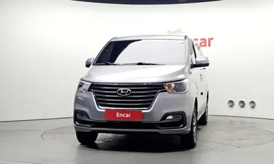 Hyundai Starex 2018, 371716 км, за 8467.9 USD