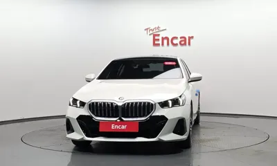 BMW 5-Series 2024, 11039 км, за 39413.7 USD
