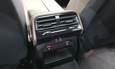 BMW 5-Series 2024, 11039 км, за 39413.7 USD - фото 27