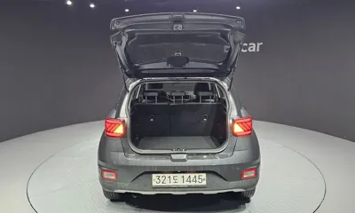 Hyundai Venue 2020, 89964 км, за 8775.92 USD - фото 20