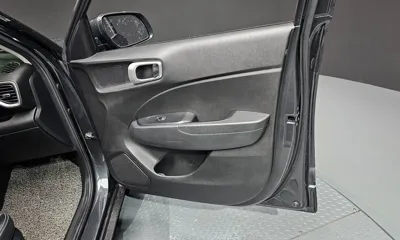 Hyundai Venue 2020, 89964 км, за 8775.92 USD - фото 25