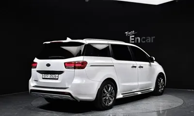 Kia Canival 2016, 123148 км, за 8006.52 USD